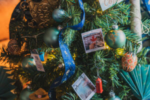 ornaments travelers christmas tree theme evolve blog