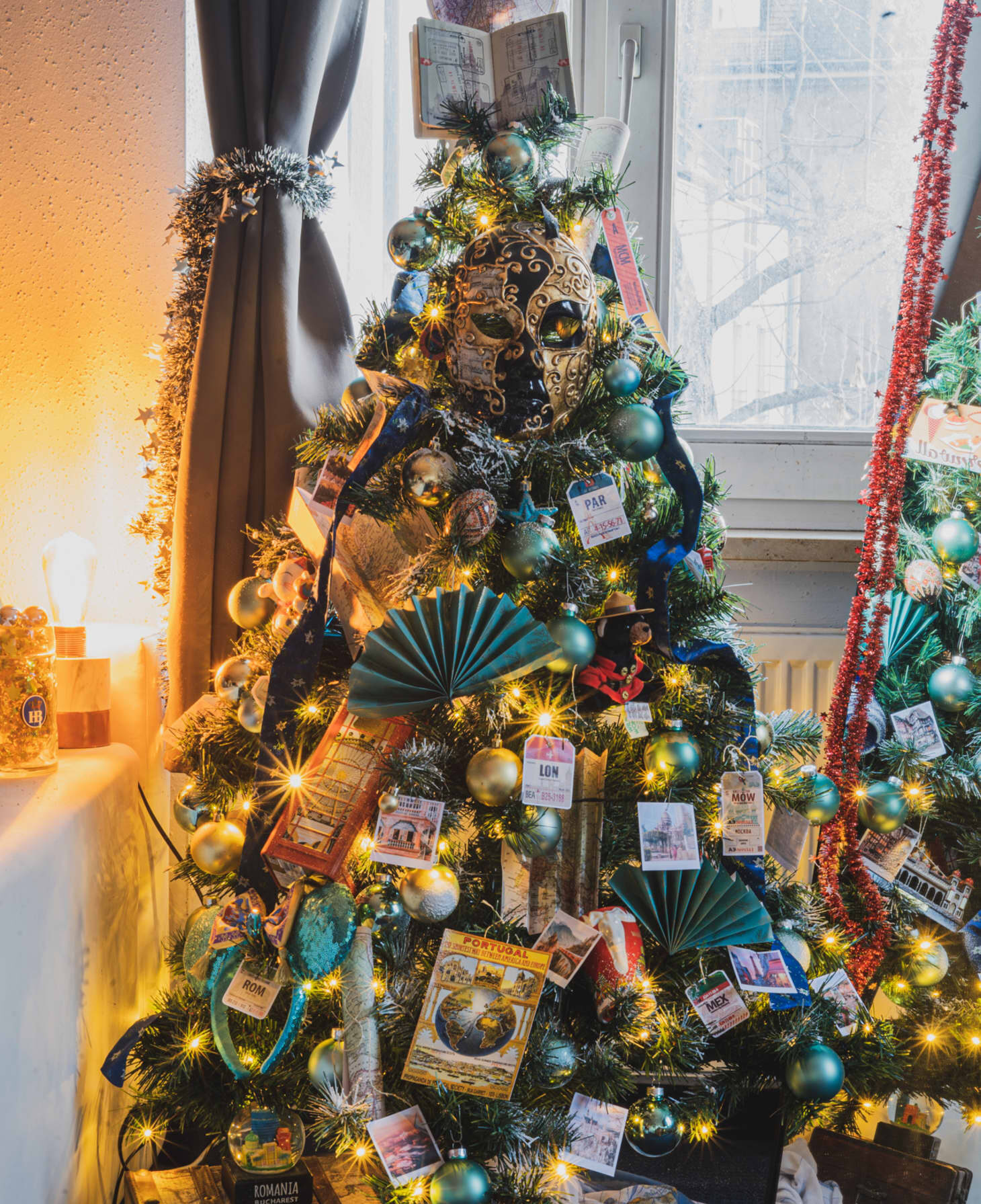 evolve-blog-travelers-christmas-tree-happy-to-wander travelers christmas tree evolve blog