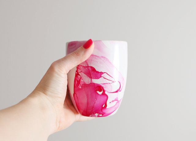 evolve-blog-marble-dipped-mugs-valentines marble dipped mug for valentines day evolve blog